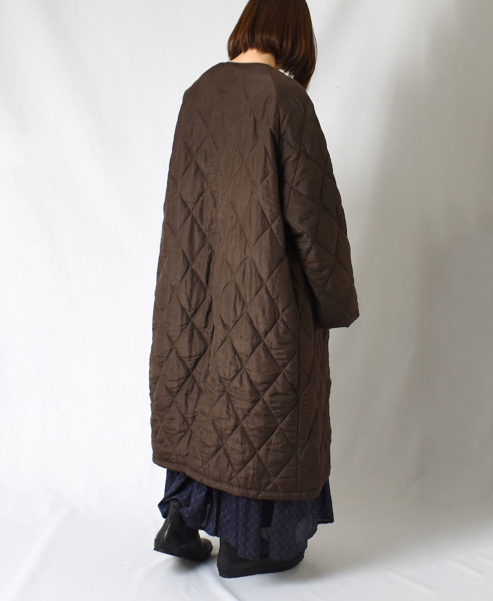 NMDS23541 (コート) PADDED SILK PLAIN C-NECK FRONT BUTTON COAT