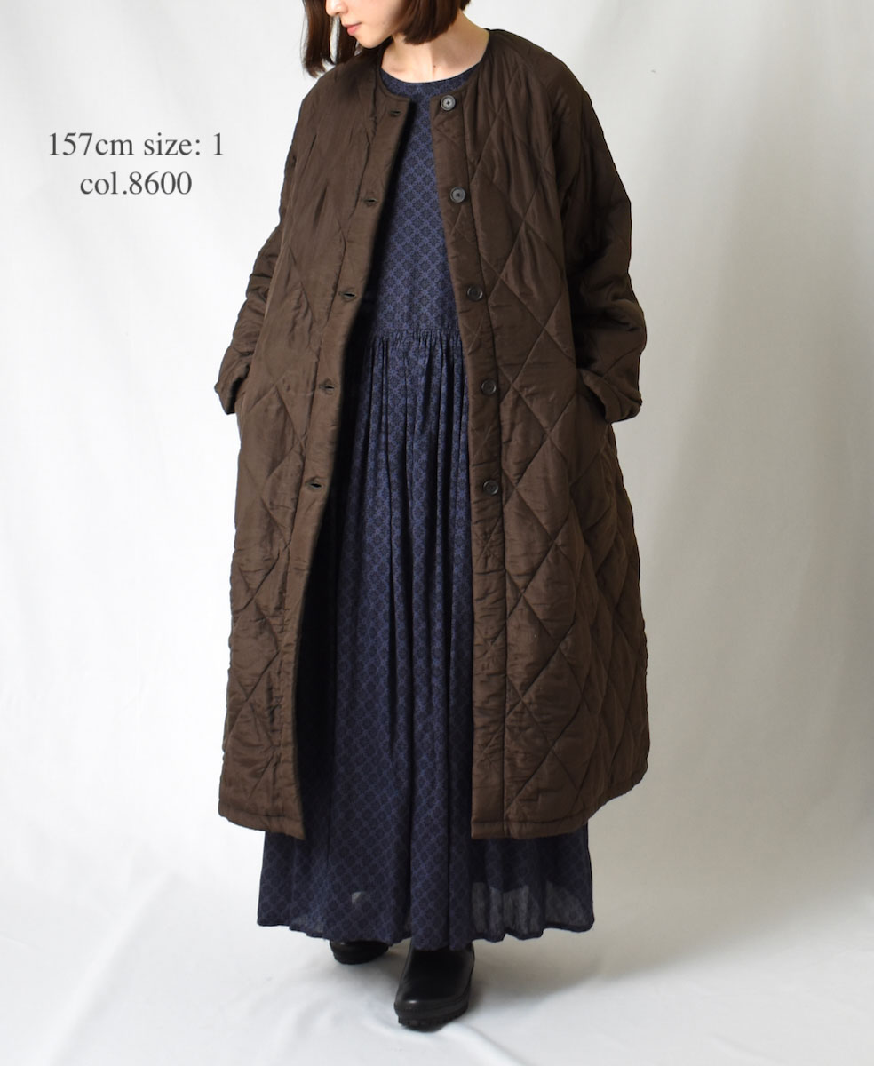 NMDS23541 (コート) PADDED SILK PLAIN C-NECK FRONT BUTTON COAT