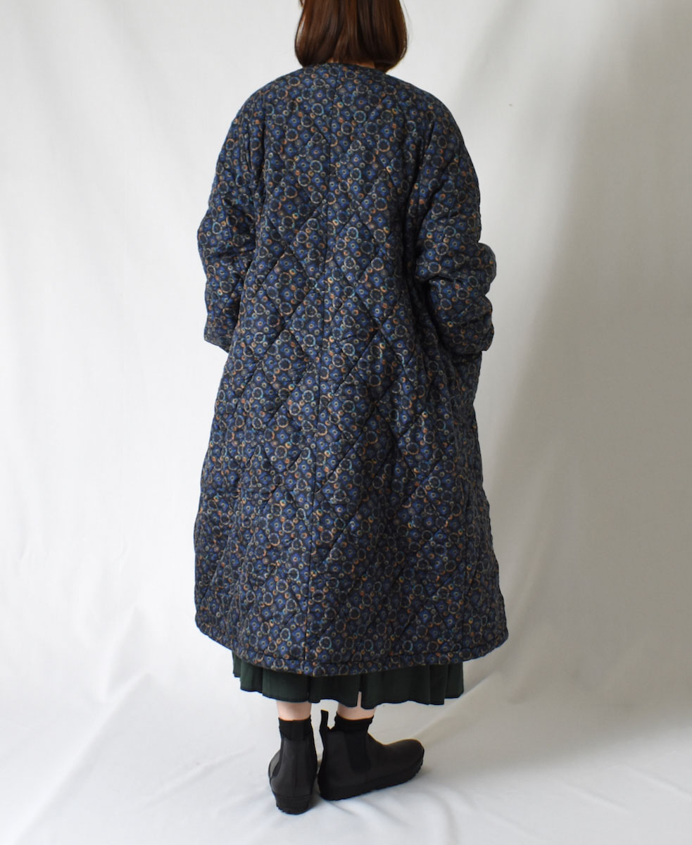 NMDS21512P (コート) PADDED SILK PRINT NO COLLAR DOUBLE COAT