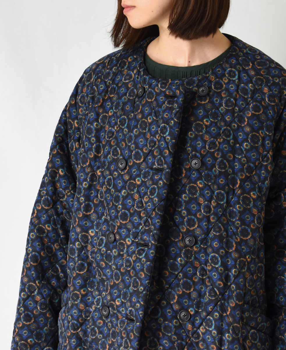 NMDS21512P (コート) PADDED SILK PRINT NO COLLAR DOUBLE COAT