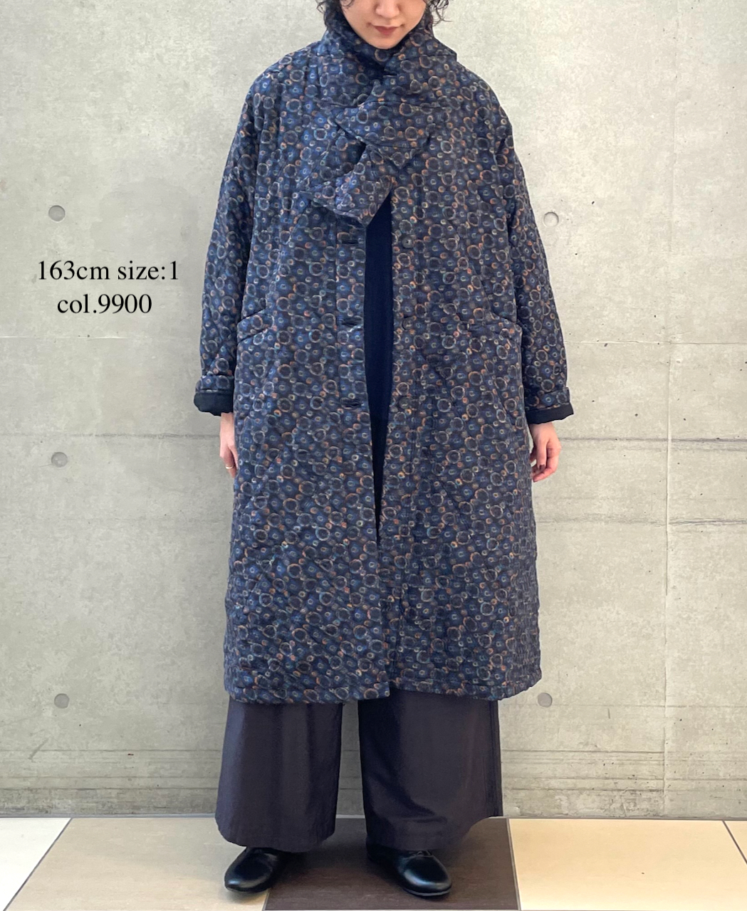 NMDS23541P (コート) PADDED SILK PRINT C-NECK FRONT BUTTON COAT