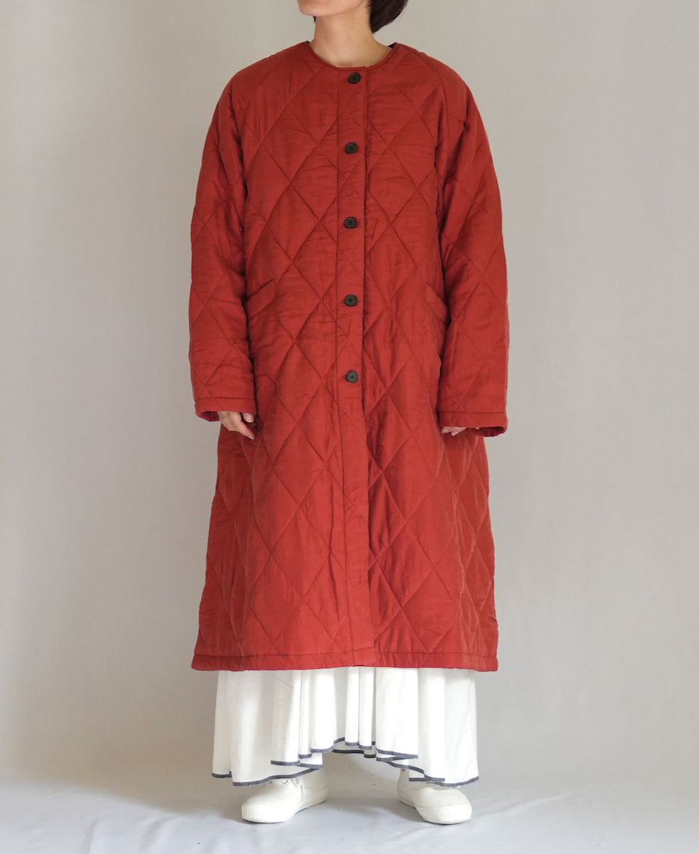 NMDS23541 (コート) PADDED SILK PLAIN C-NECK FRONT BUTTON COAT