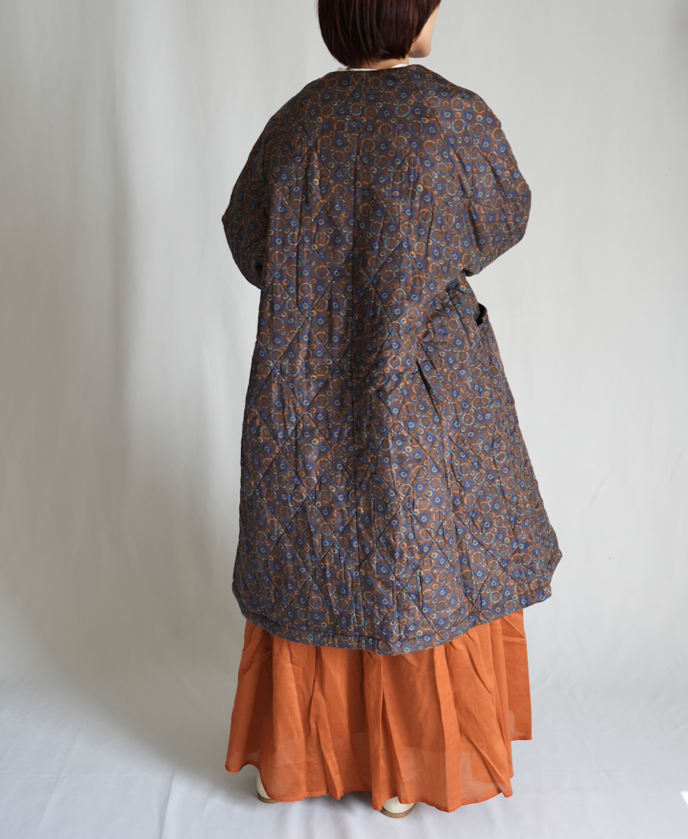 NMDS21512P (コート) PADDED SILK PRINT NO COLLAR DOUBLE COAT