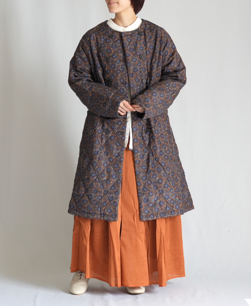NMDS21512P (コート) PADDED SILK PRINT NO COLLAR DOUBLE COAT