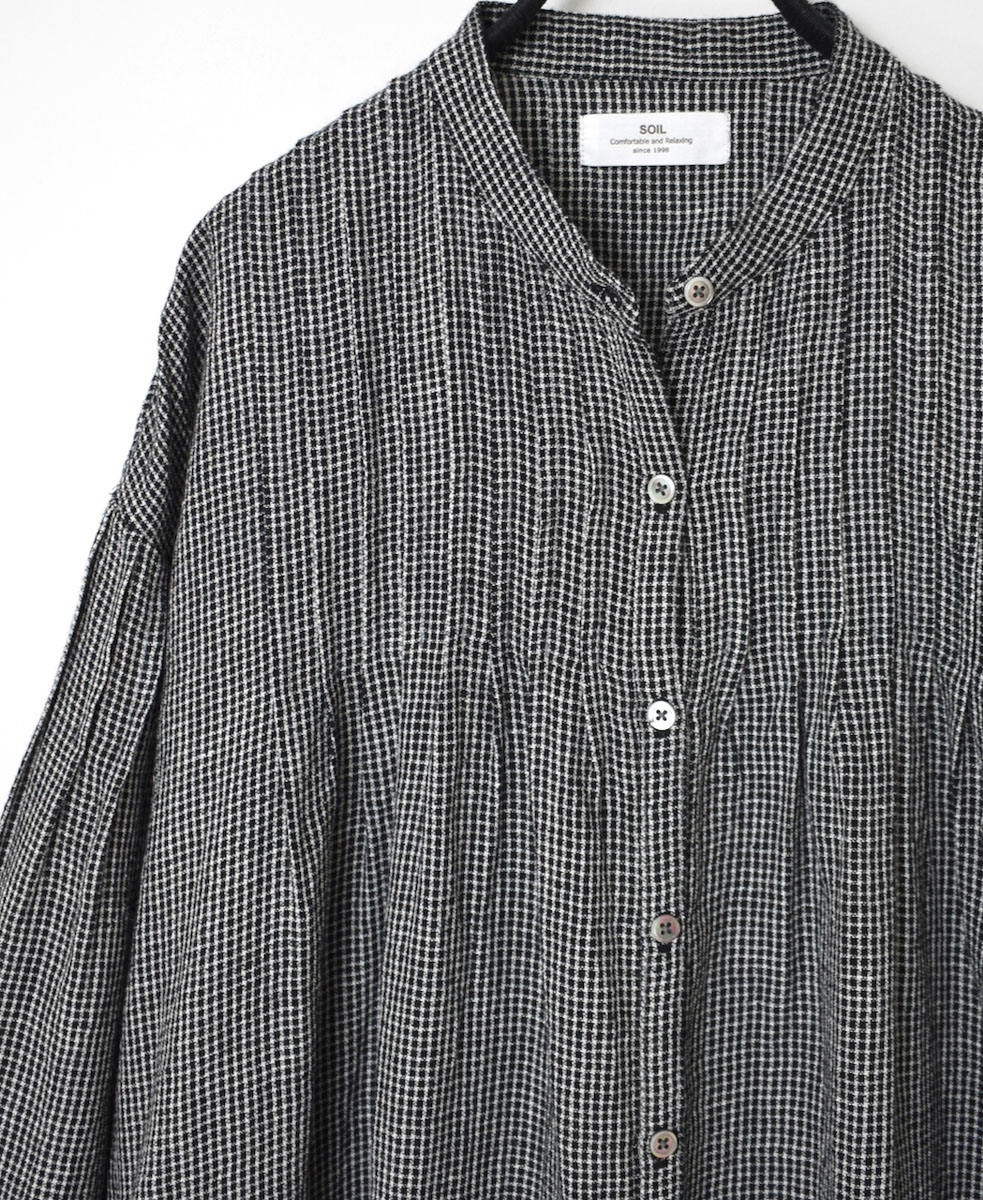 INSL22614 (ワンピース) WOOL/LINEN SMALL CHECK & STRIPE BANDED COLLAR PINTUCK DRESS