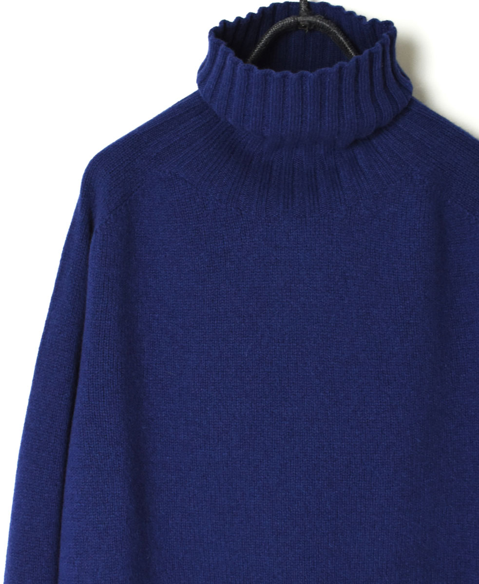 JNAMP1651 (ニット) GEELONG LAMBSWOOL POLO NECK SADDLE SHOULDER P/O