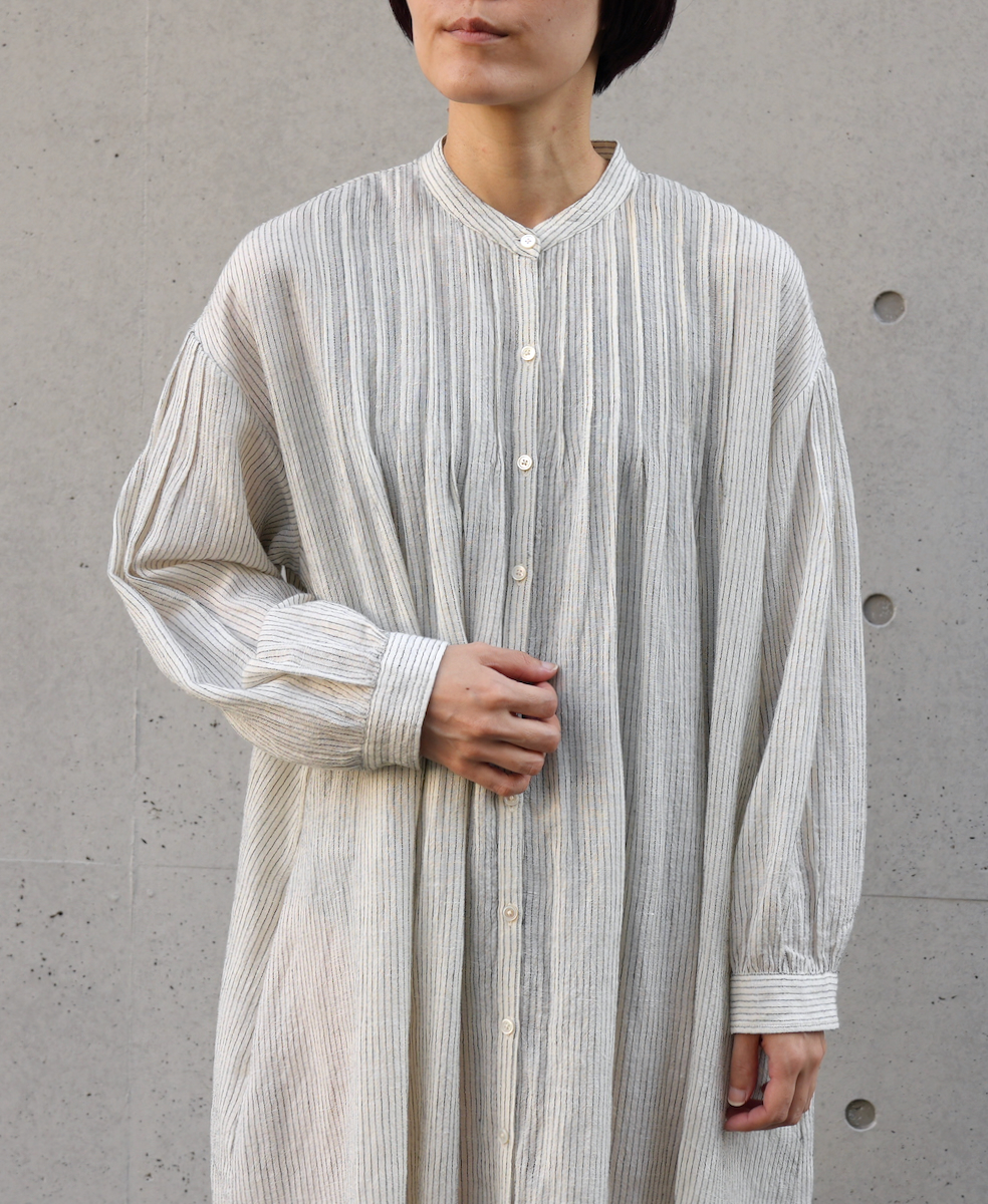INSL22614 (ワンピース) WOOL/LINEN SMALL CHECK & STRIPE BANDED COLLAR PINTUCK DRESS
