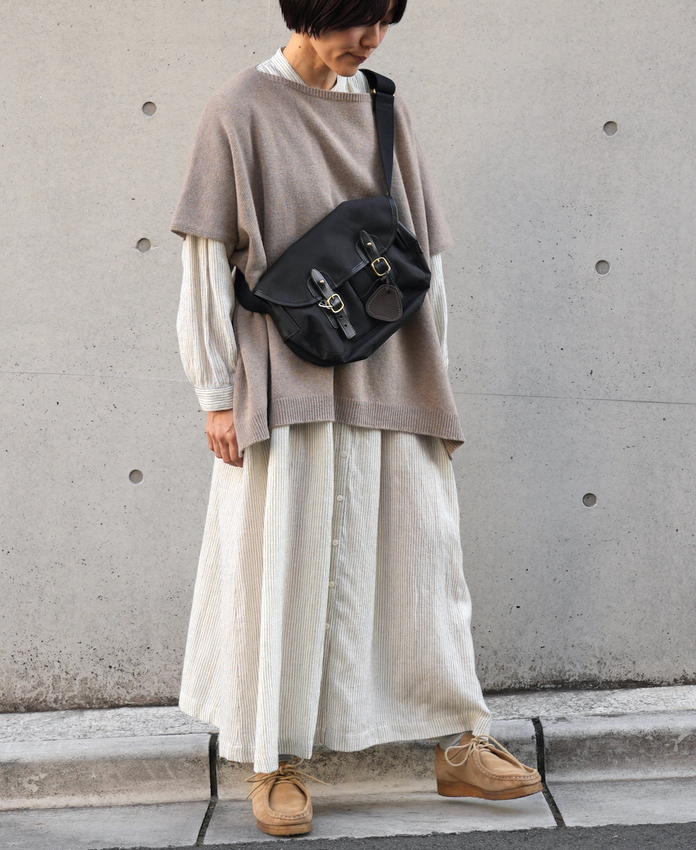 INSL22614 (ワンピース) WOOL/LINEN SMALL CHECK & STRIPE BANDED COLLAR PINTUCK DRESS