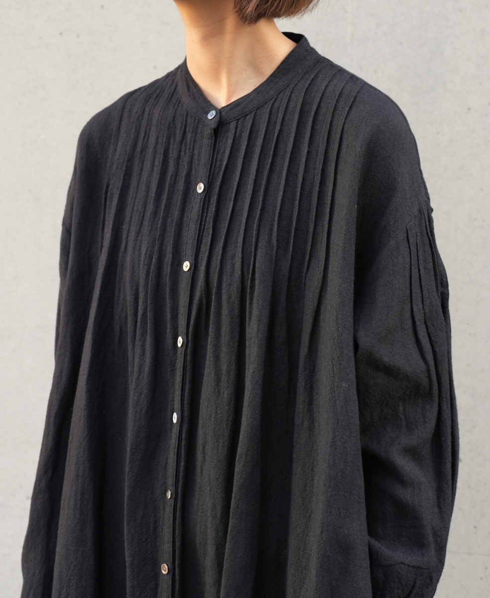 INSL22604 (ワンピース) WOOL/LINEN PLAIN BANDED COLLAR PINTUCK DRESS