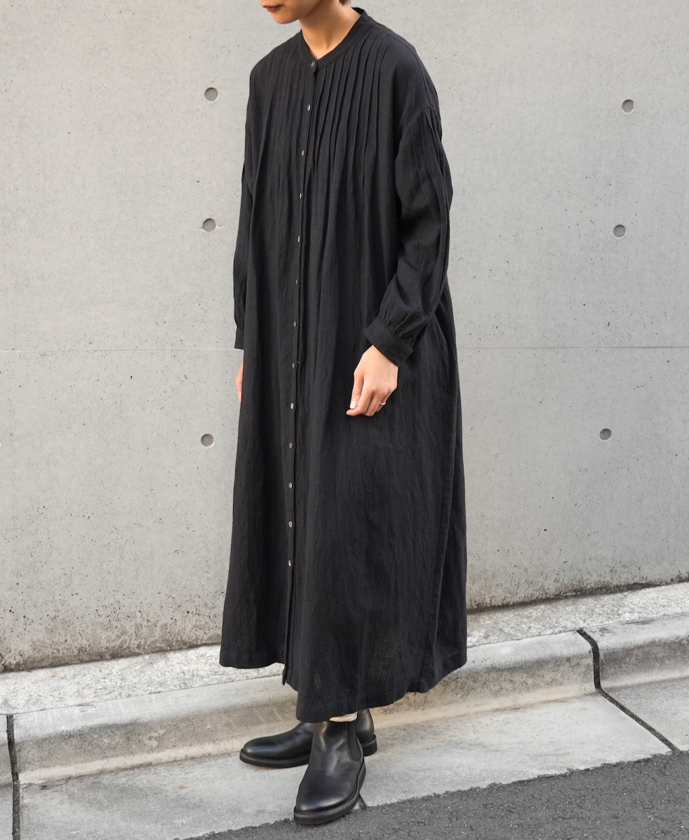 INSL22604 (ワンピース) WOOL/LINEN PLAIN BANDED COLLAR PINTUCK DRESS