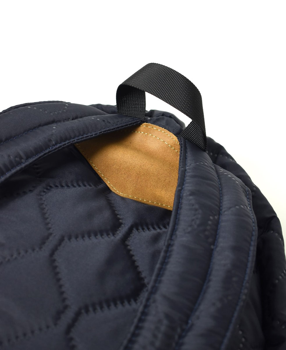 PNAM1611PP (バッグ) PLAIN HEAT QUILT DAY PACK