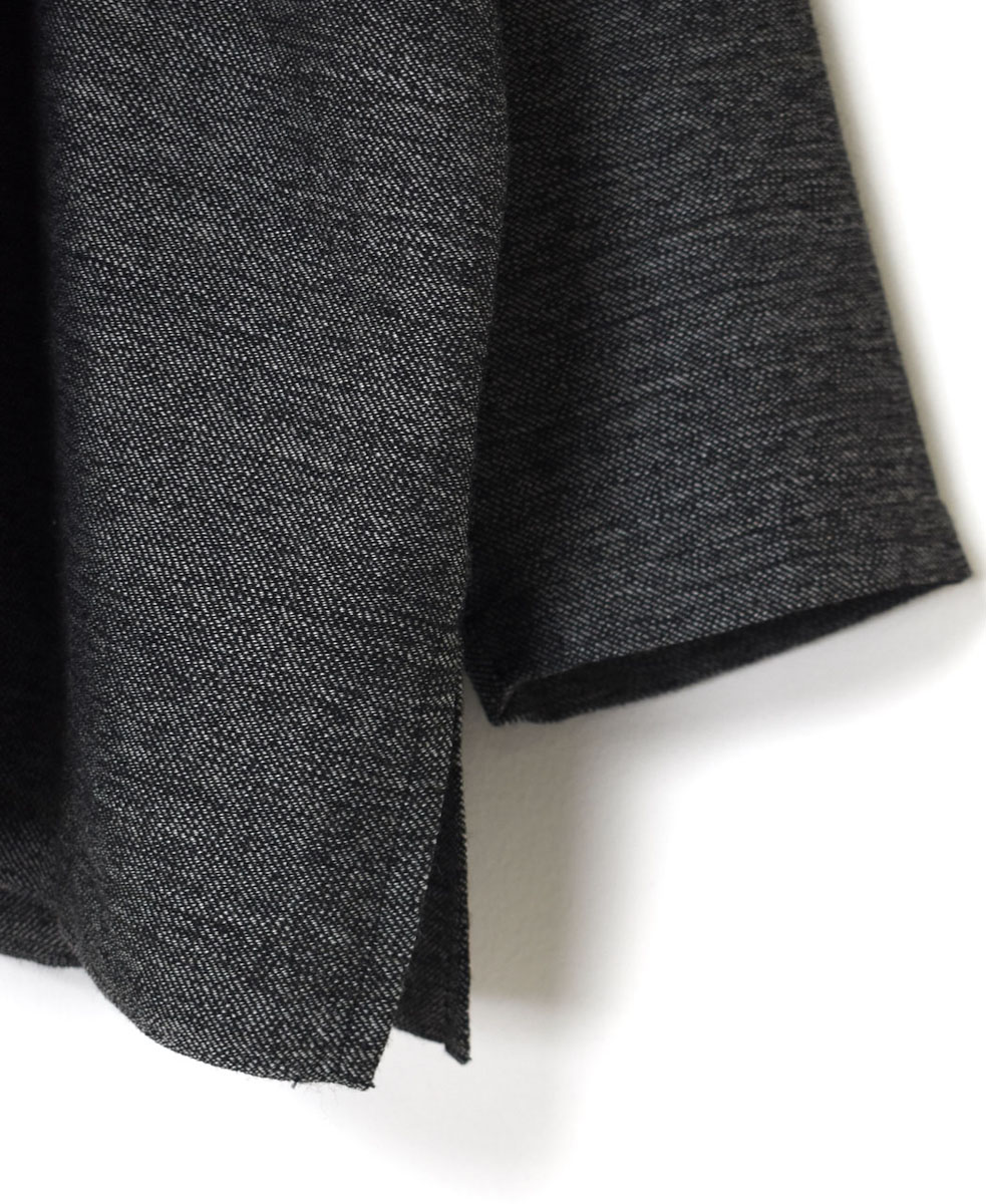 INMDS23752 (ブラウス) TWIST YARN WOOL V-NECK FRONT OPENING BLOUSE WITH MINI PINTUCK
