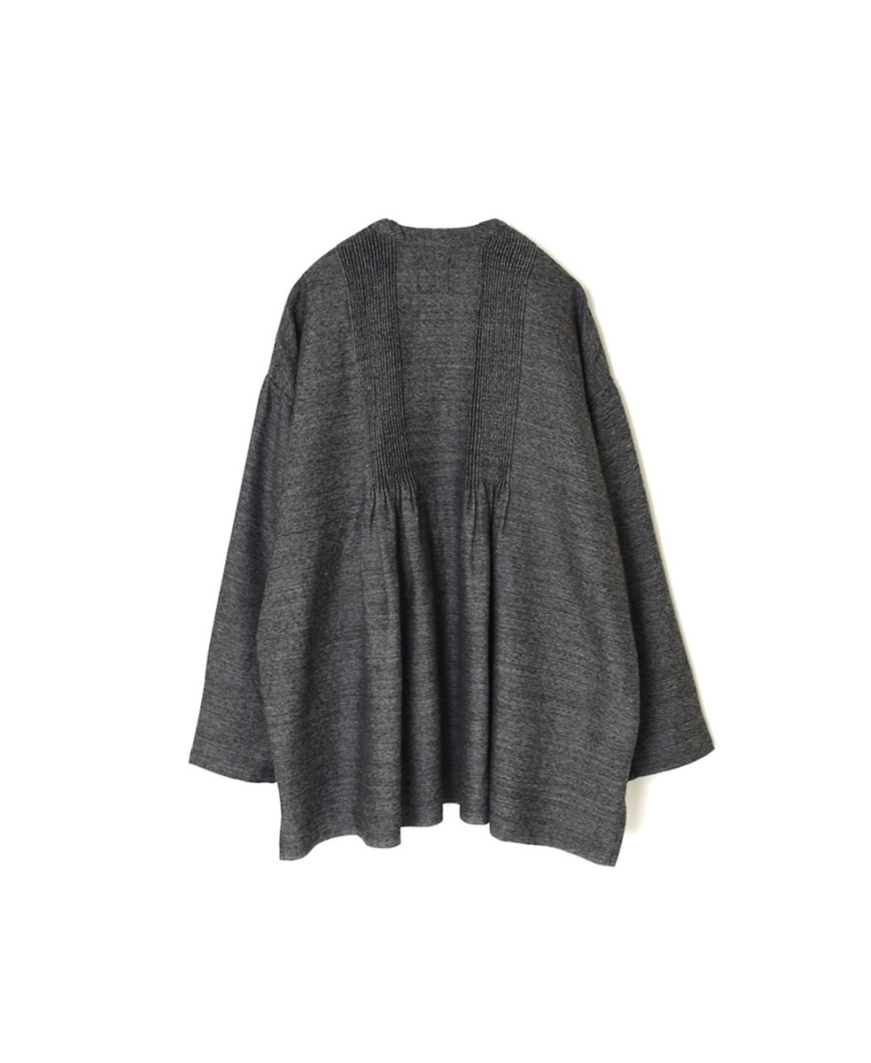 INMDS23752 (ブラウス) TWIST YARN WOOL V-NECK FRONT OPENING BLOUSE WITH MINI PINTUCK