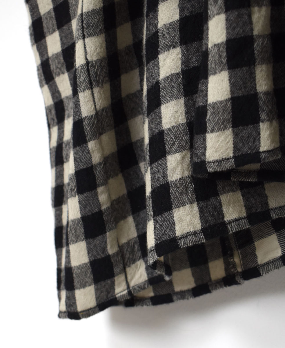 NMDS23594 (ワンピース) BOILED WOOL BIG GINGHAM CHECK V-NECK DRESS WITH MINI PINTUCK