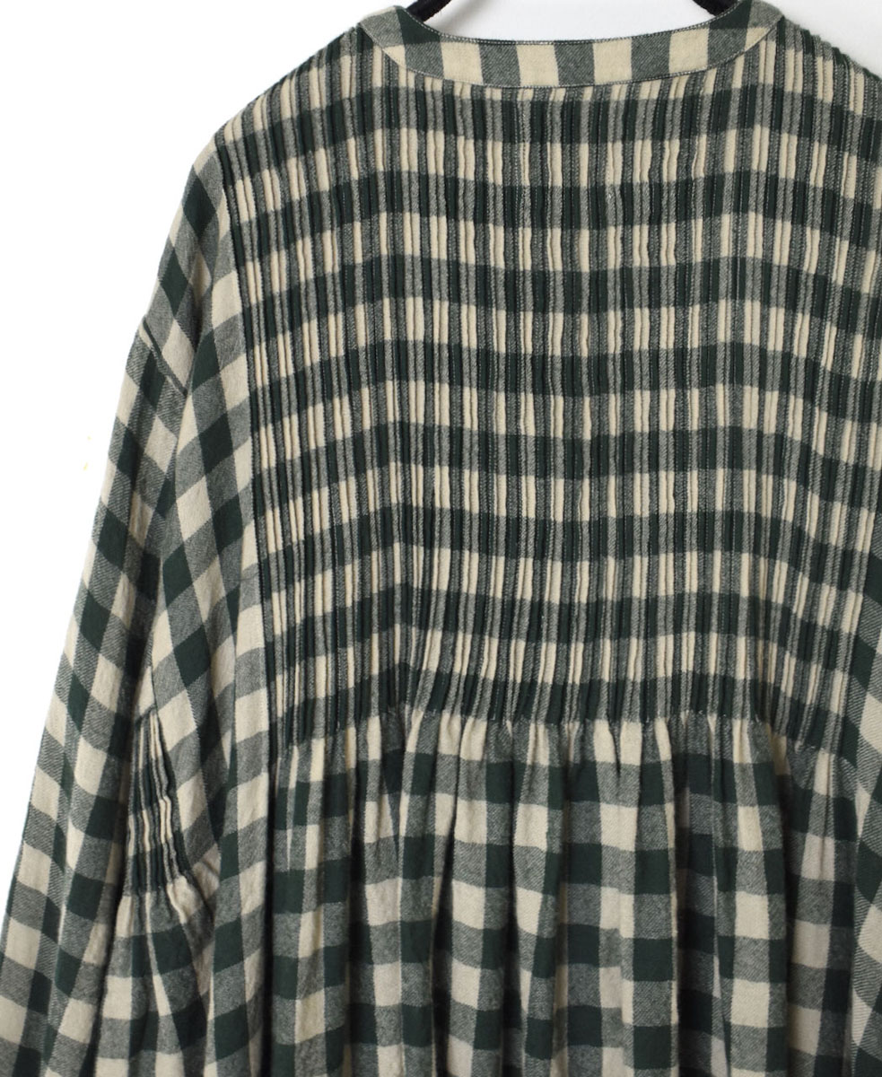NMDS23594 (ワンピース) BOILED WOOL BIG GINGHAM CHECK V-NECK DRESS WITH MINI PINTUCK
