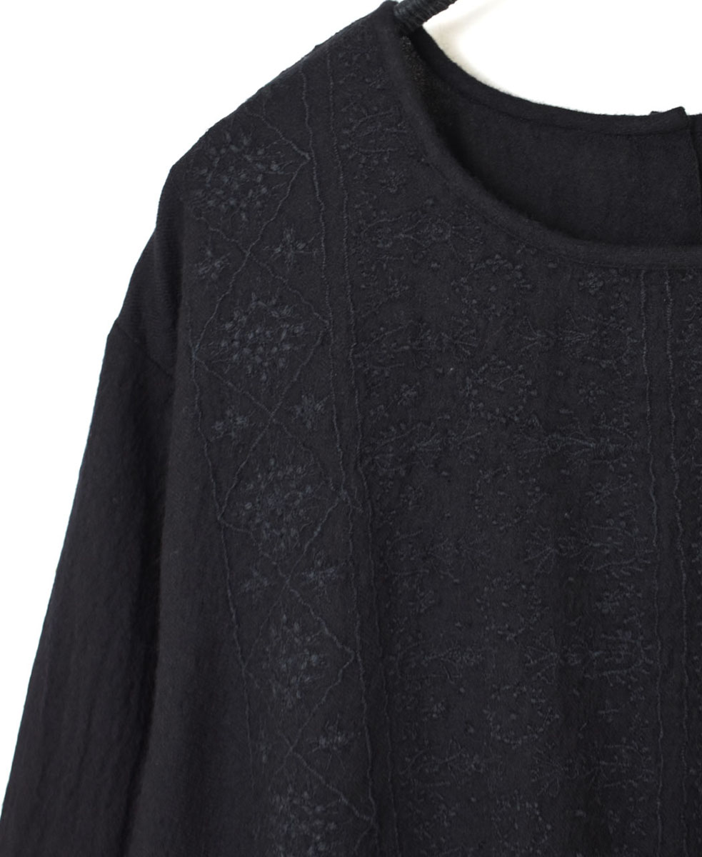 NMDS22571 (ワンピース) BOILED WOOL PLAIN BACK OPENING EMB DRESS