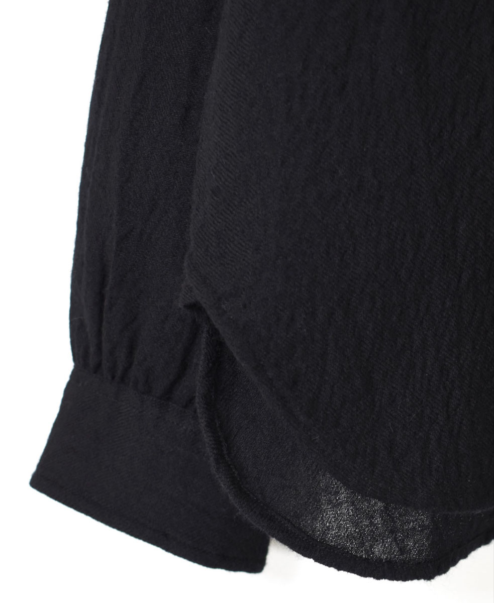 NMDS20562 (シャツ) BOILED WOOL PLAIN BACK OPENING CREW-NECK EMB SHIRT