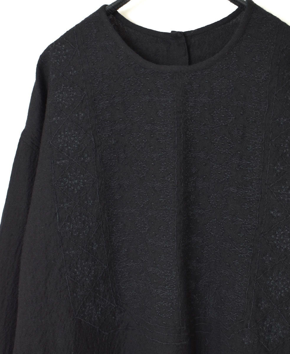 NMDS20562 (シャツ) BOILED WOOL PLAIN BACK OPENING CREW-NECK EMB SHIRT
