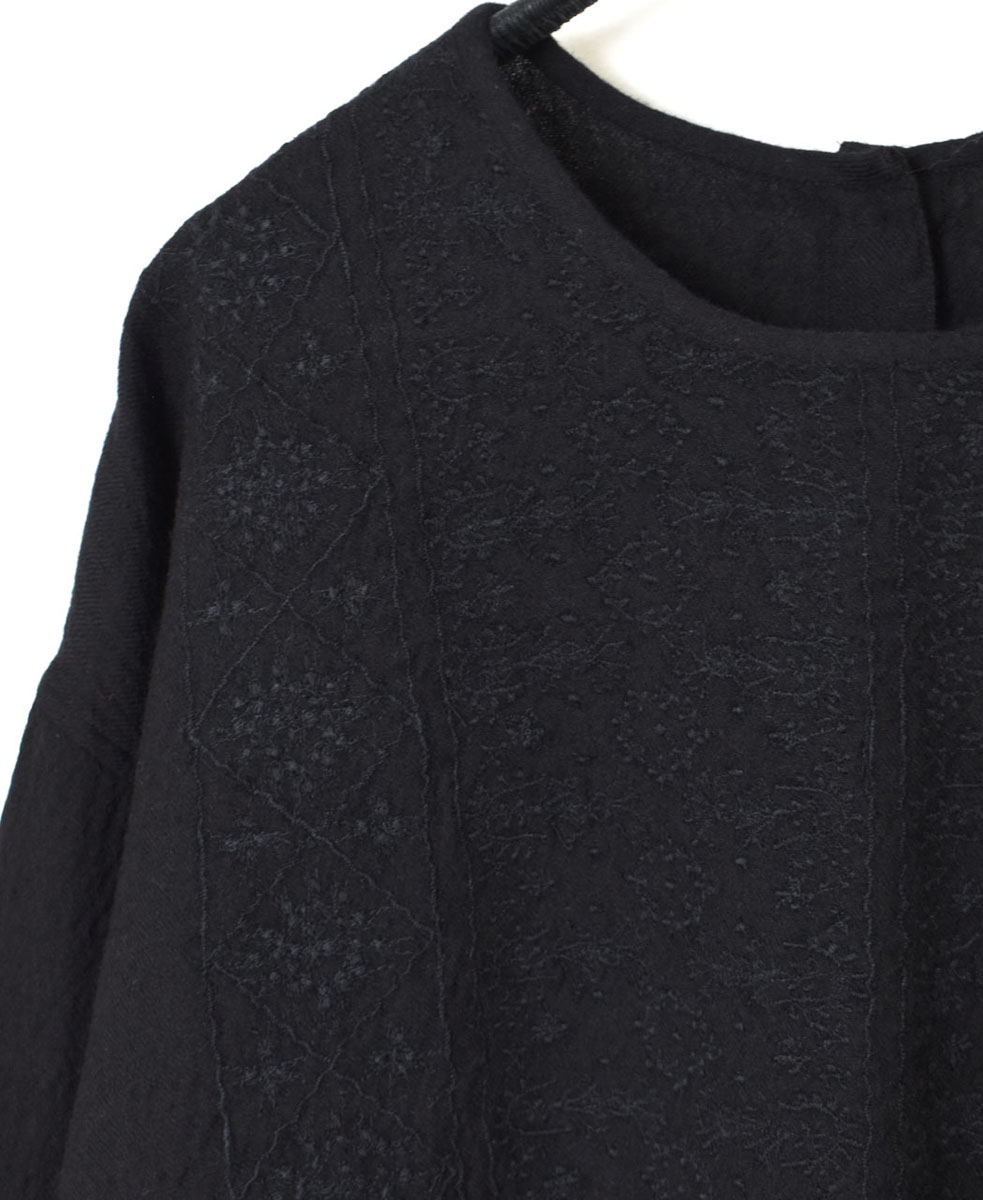 NMDS20562 (シャツ) BOILED WOOL PLAIN BACK OPENING CREW-NECK EMB SHIRT