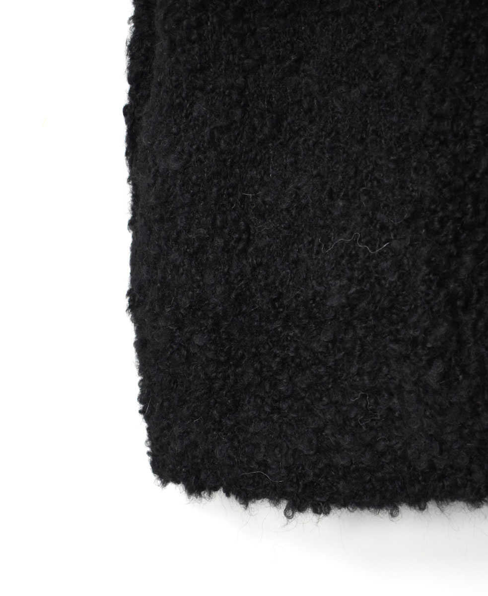 CNMDS2251A (ベスト) BOUCLE V-NECK VEST WITH PIN