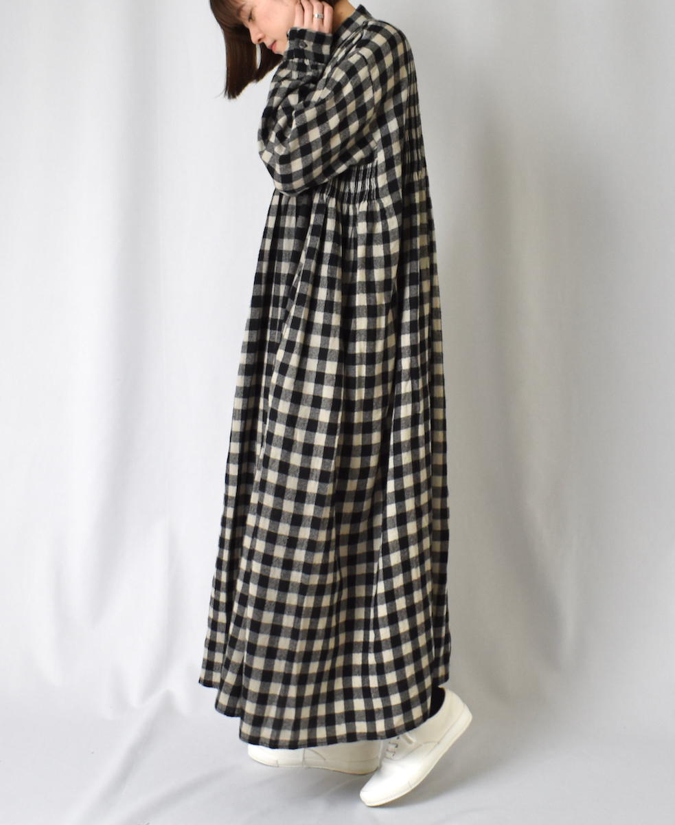 NMDS23592 (ワンピース) BOILED WOOL BIG GINGHAM CHECK BANDED SHIRT DRESS WITH MINI PINTUCK
