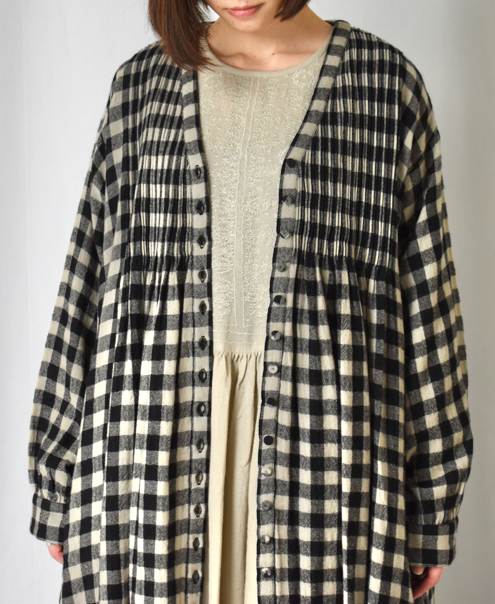NMDS23594 (ワンピース) BOILED WOOL BIG GINGHAM CHECK V-NECK DRESS WITH MINI PINTUCK
