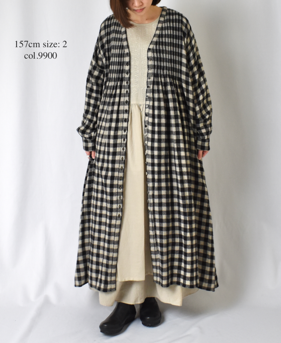 NMDS23594 (ワンピース) BOILED WOOL BIG GINGHAM CHECK V-NECK DRESS WITH MINI PINTUCK