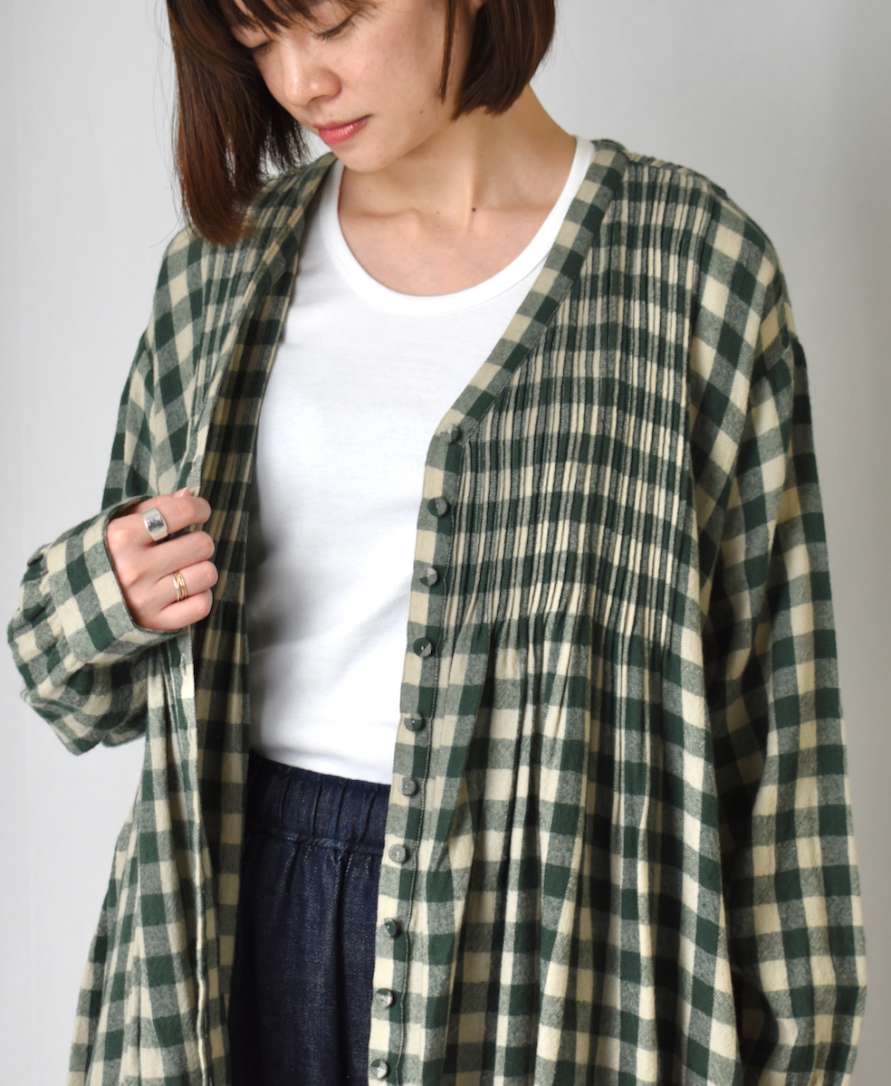 NMDS23594 (ワンピース) BOILED WOOL BIG GINGHAM CHECK V-NECK DRESS WITH MINI PINTUCK