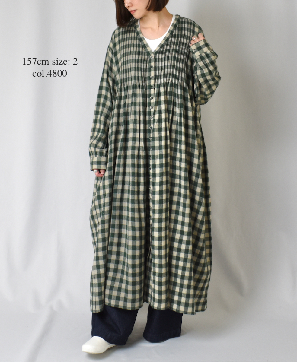 NMDS23594 (ワンピース) BOILED WOOL BIG GINGHAM CHECK V-NECK DRESS WITH MINI PINTUCK