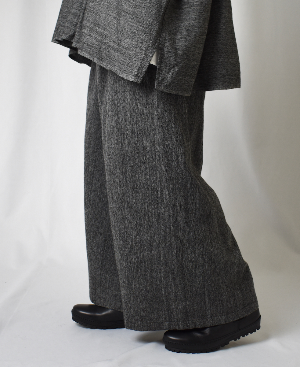 INMDS23756 (パンツ) TWIST YARN WOOL EASY PANTS