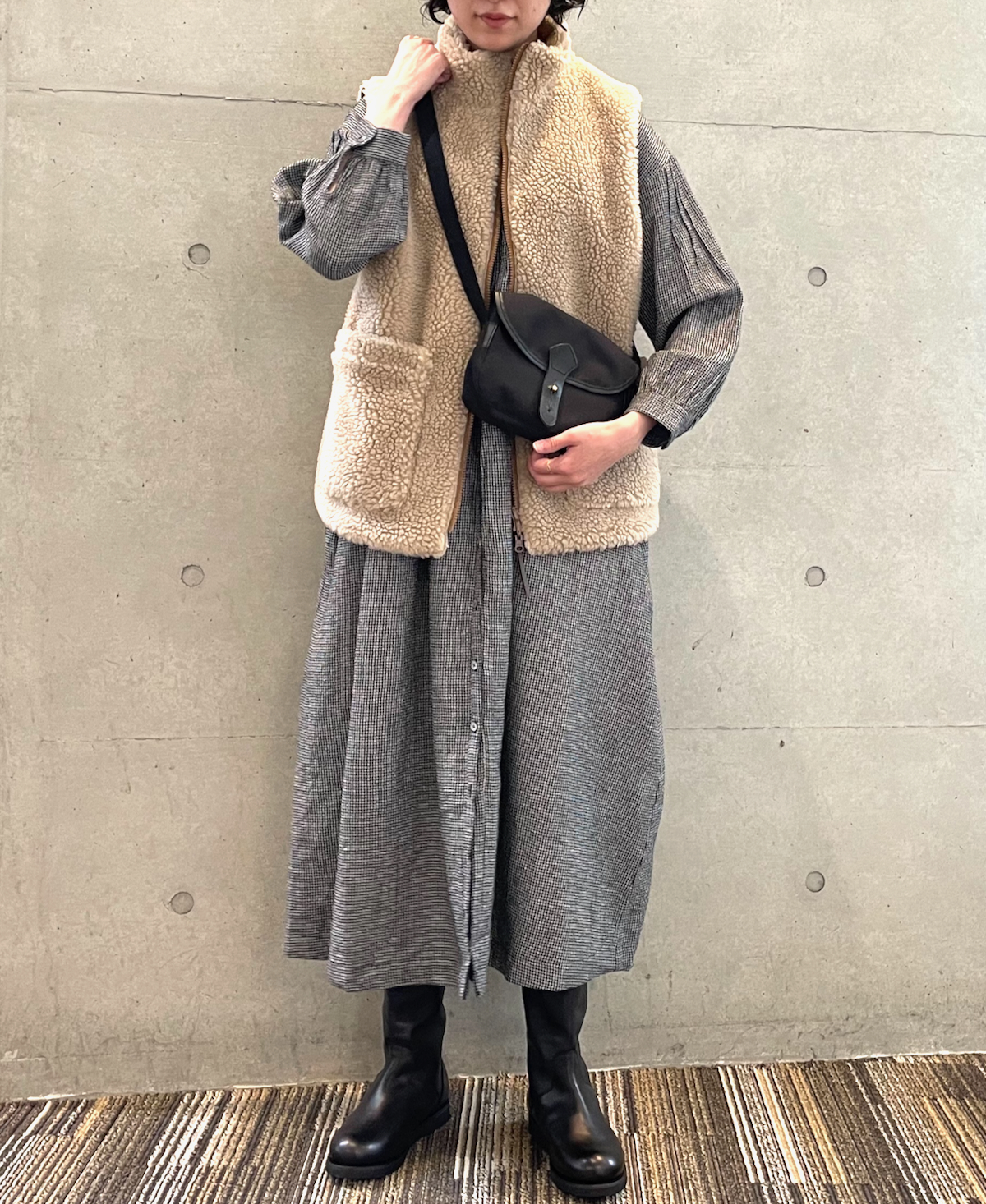 INSL22614 (ワンピース) WOOL/LINEN SMALL CHECK & STRIPE BANDED COLLAR PINTUCK DRESS