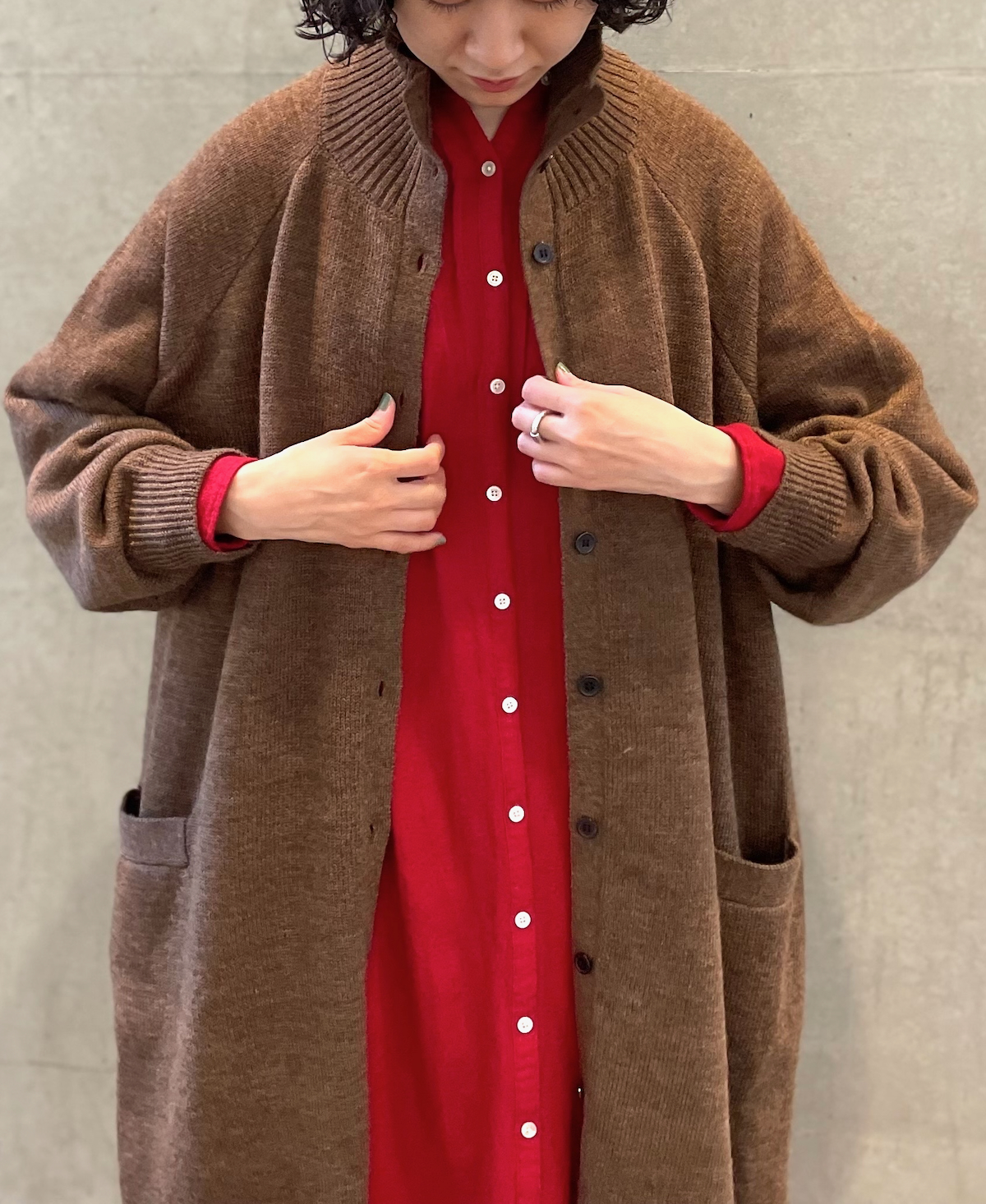 GNSL22703 (カーディガン) 5GG 2PLY COTOSWOLDS TURTLE NECK BUTTON LONG CARDIGAN