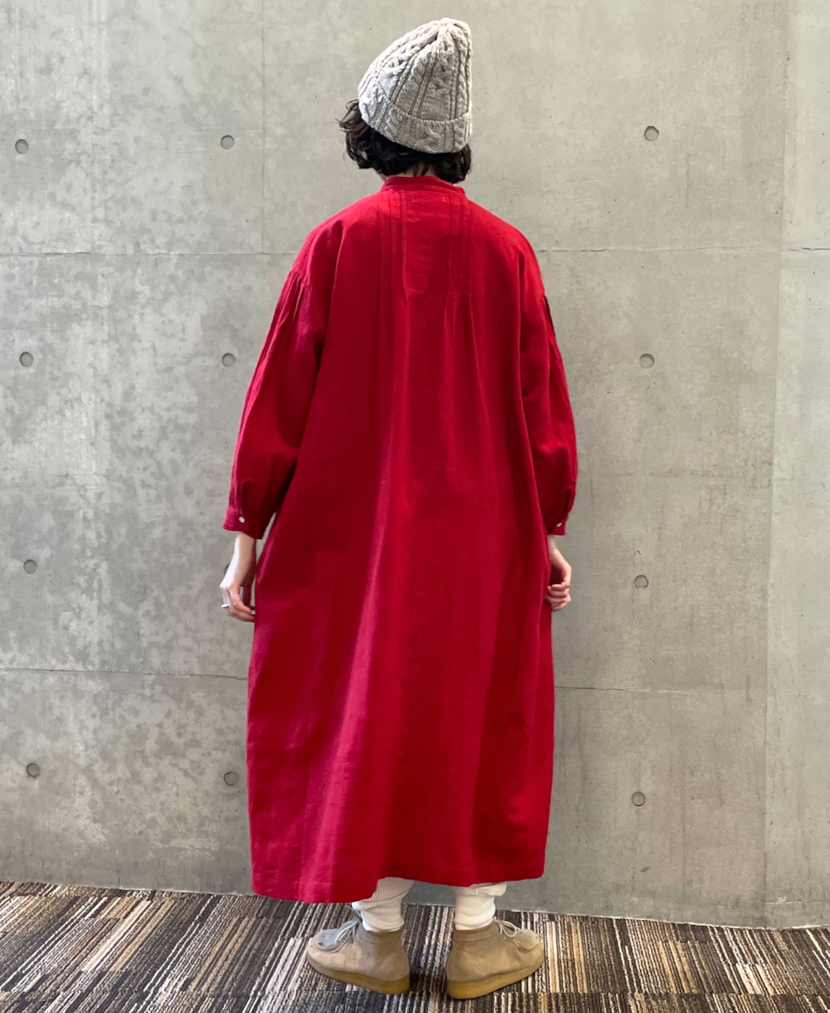 INSL22604 (ワンピース) WOOL/LINEN PLAIN BANDED COLLAR PINTUCK DRESS