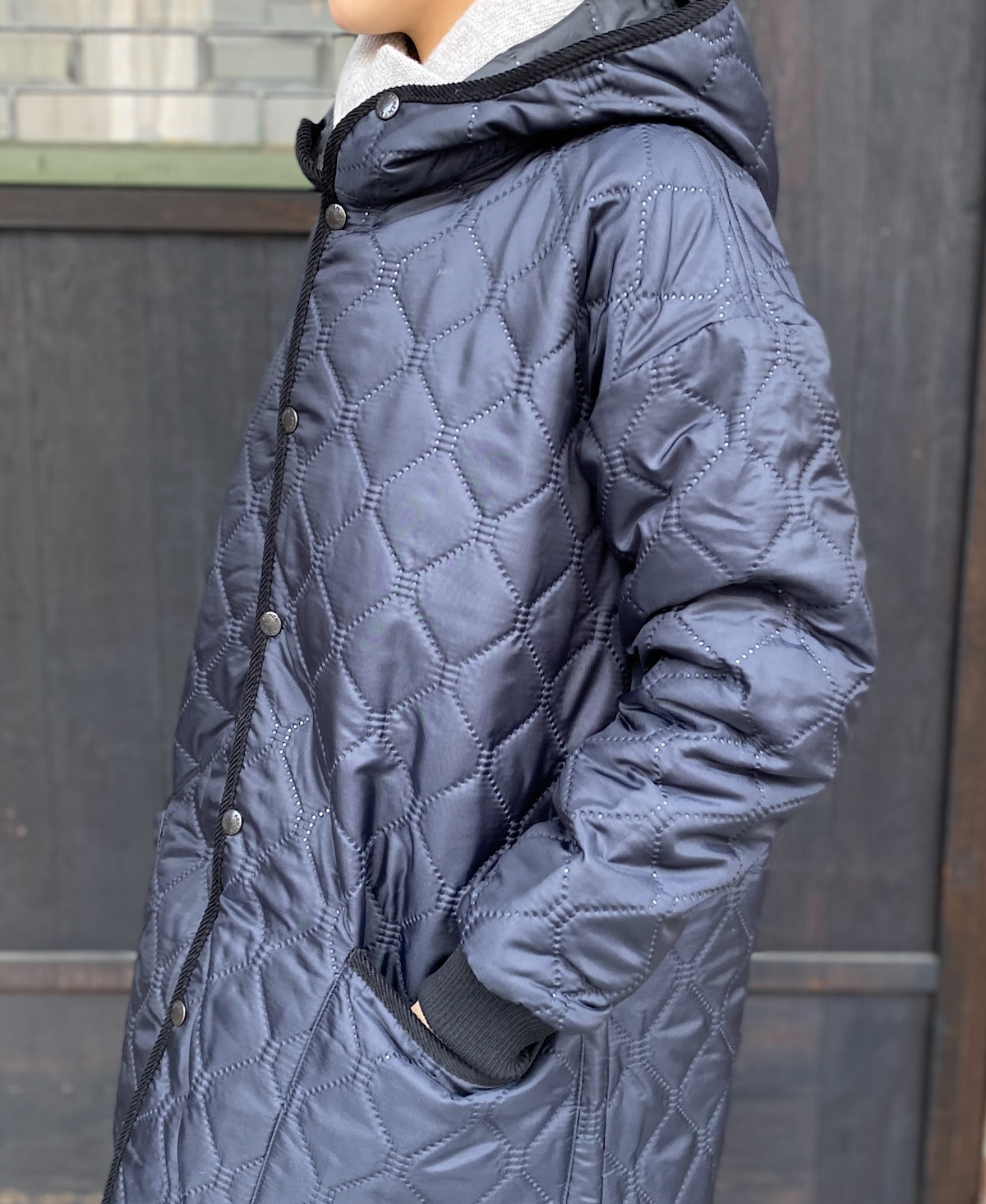 NAM2352PP (コート) POLY×POLY HEAT QUILT OVERSIZED MID-LENGTH HOODED COAT WITH RIBBED CUFF
