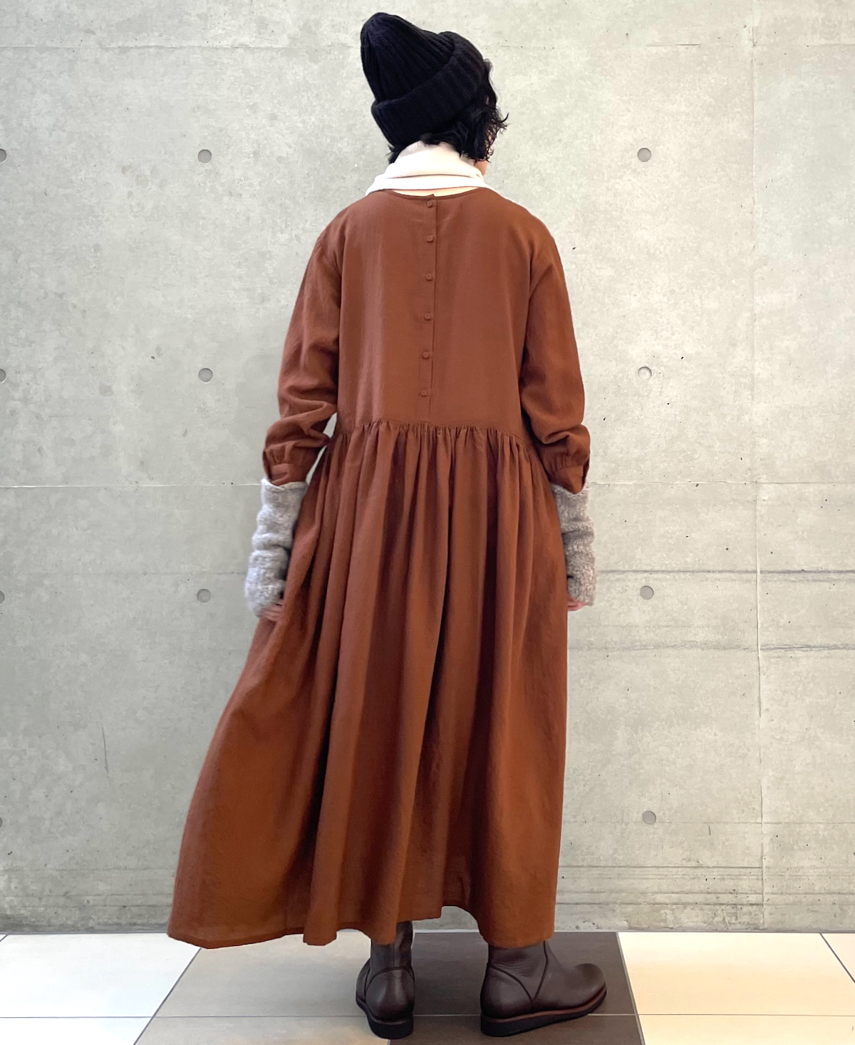 NMDS22571 (ワンピース) BOILED WOOL PLAIN BACK OPENING EMB DRESS