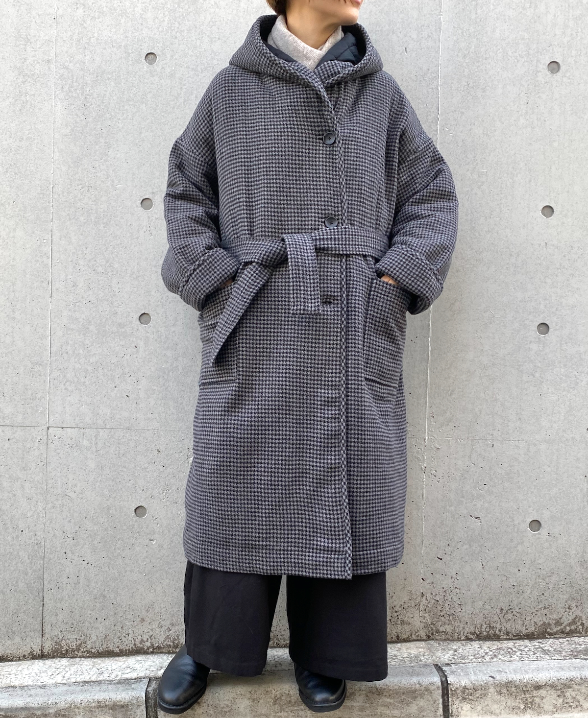 NSL23562 (コート) WOOL HOUNDS TOOTH CHECK WITH QUILTED LINING HOODED REVERSIBLE LONG COAT WITH BELT