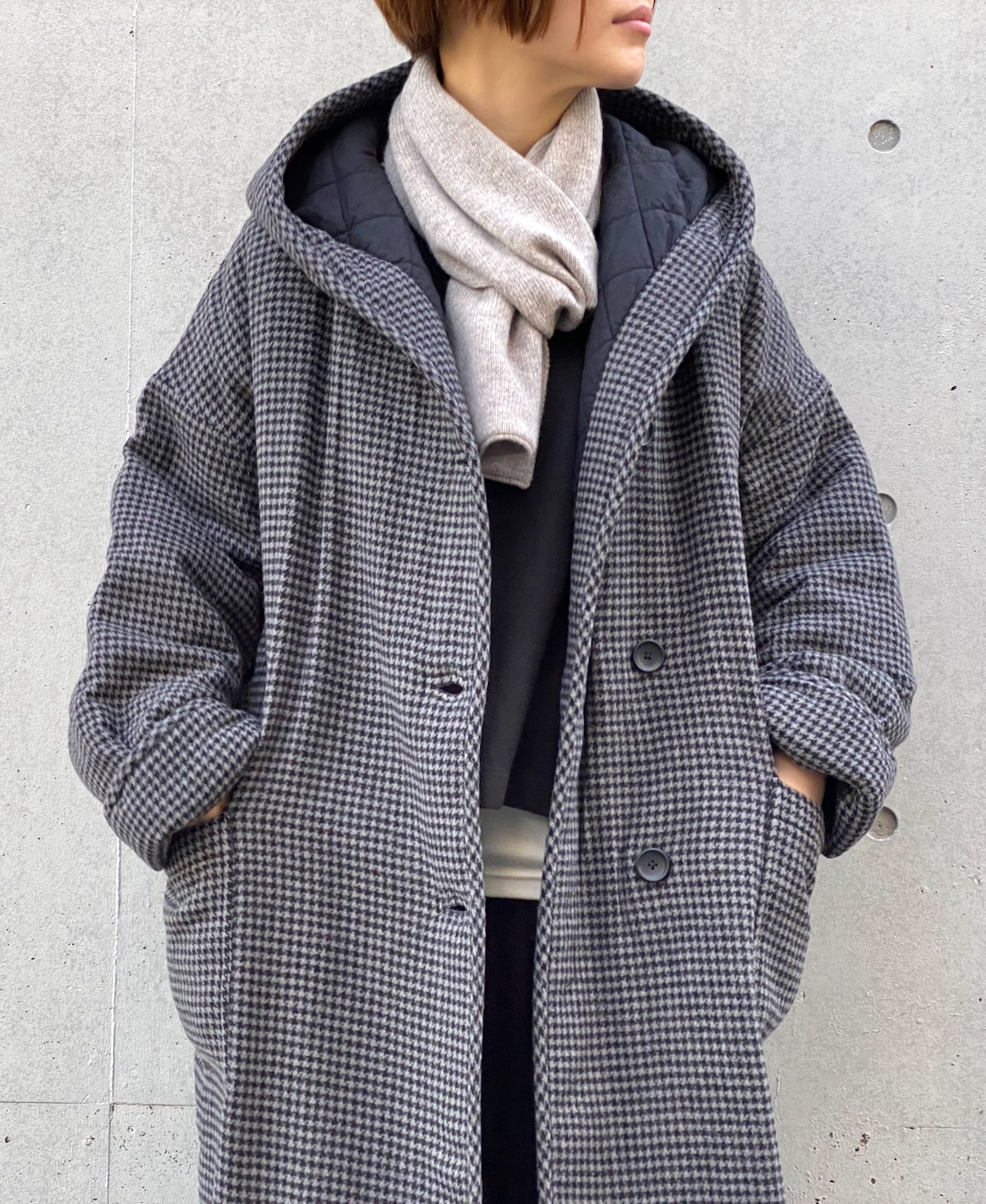 NSL23562 (コート) WOOL HOUNDS TOOTH CHECK WITH QUILTED LINING HOODED REVERSIBLE LONG COAT WITH BELT