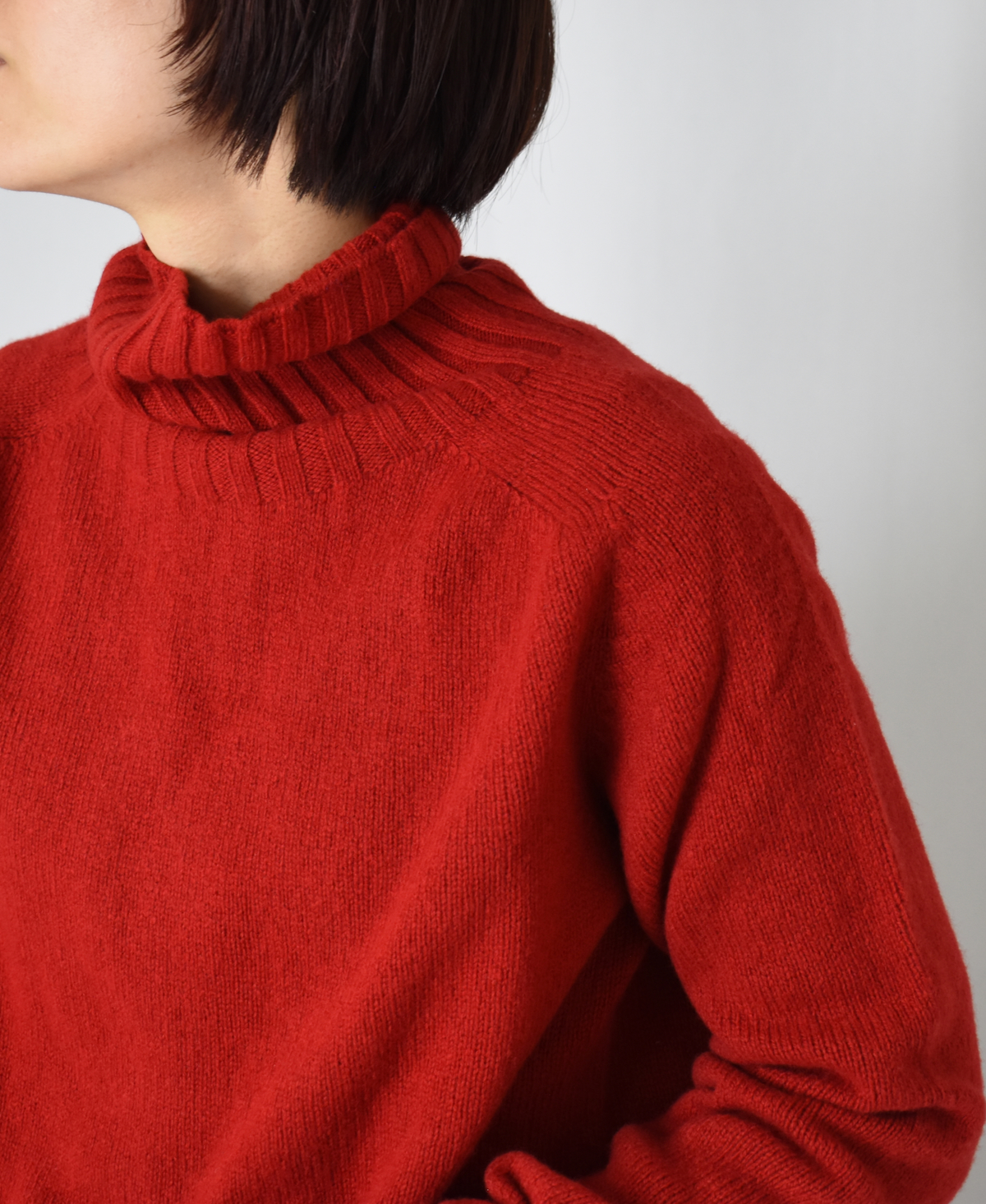 JNAMP1651 (ニット) GEELONG LAMBSWOOL POLO NECK SADDLE SHOULDER P/O
