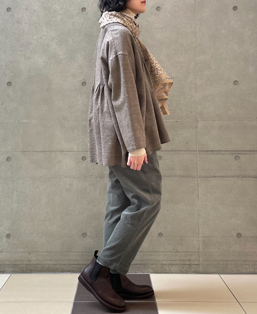 GNMDS2101CR (パンツ) TROUSERS/8WALE CORDUROY EASY TAPERED PANTS