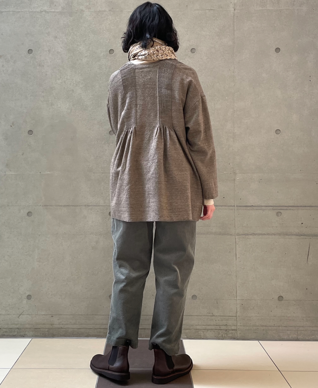 GNMDS2101CR (パンツ) TROUSERS/8WALE CORDUROY EASY TAPERED PANTS