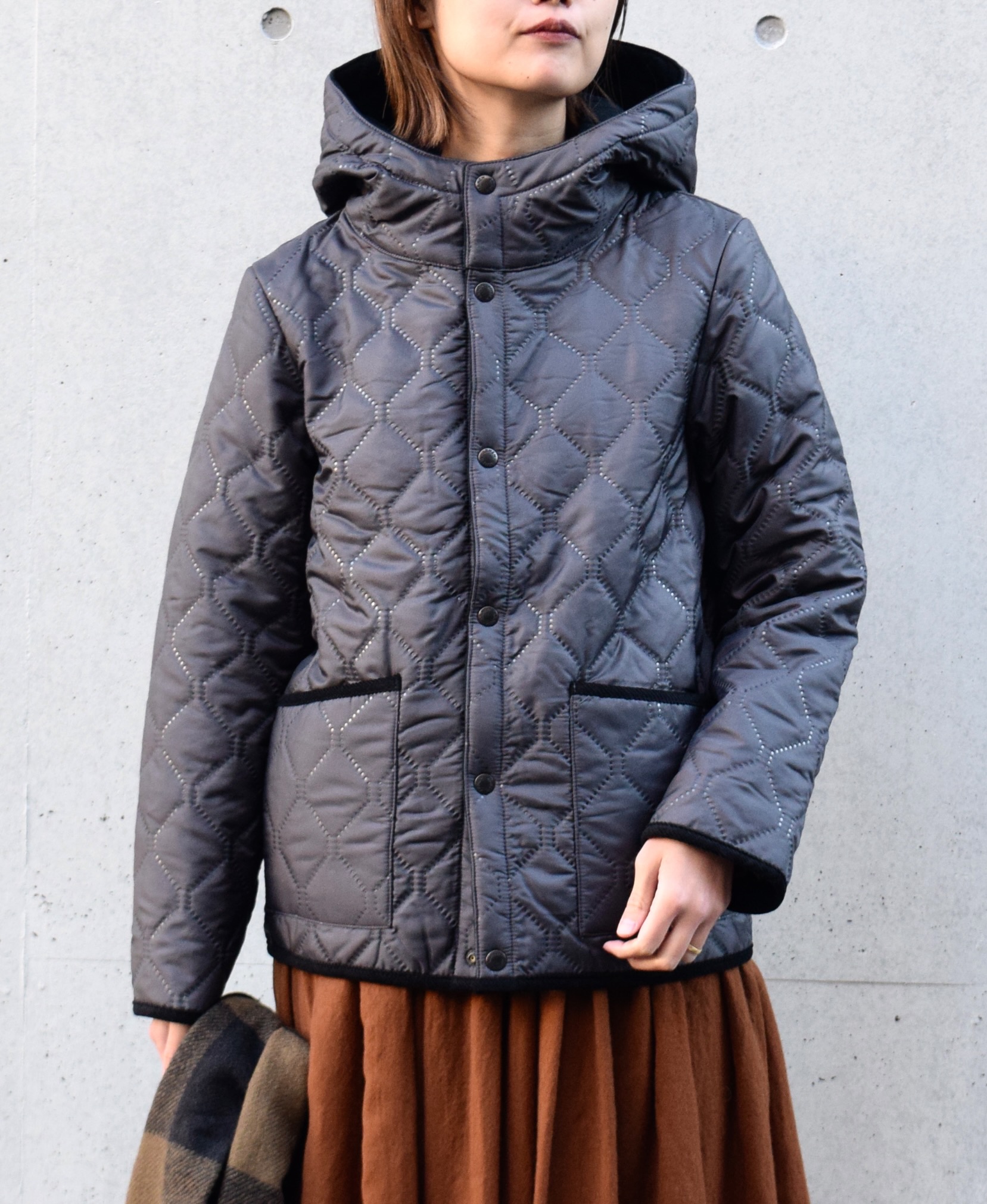 NAM1752 (ジャケット) POLYxFLEECE HEAT QUILT REVERSIBLE HIGH COLLAR HOODED JACKET