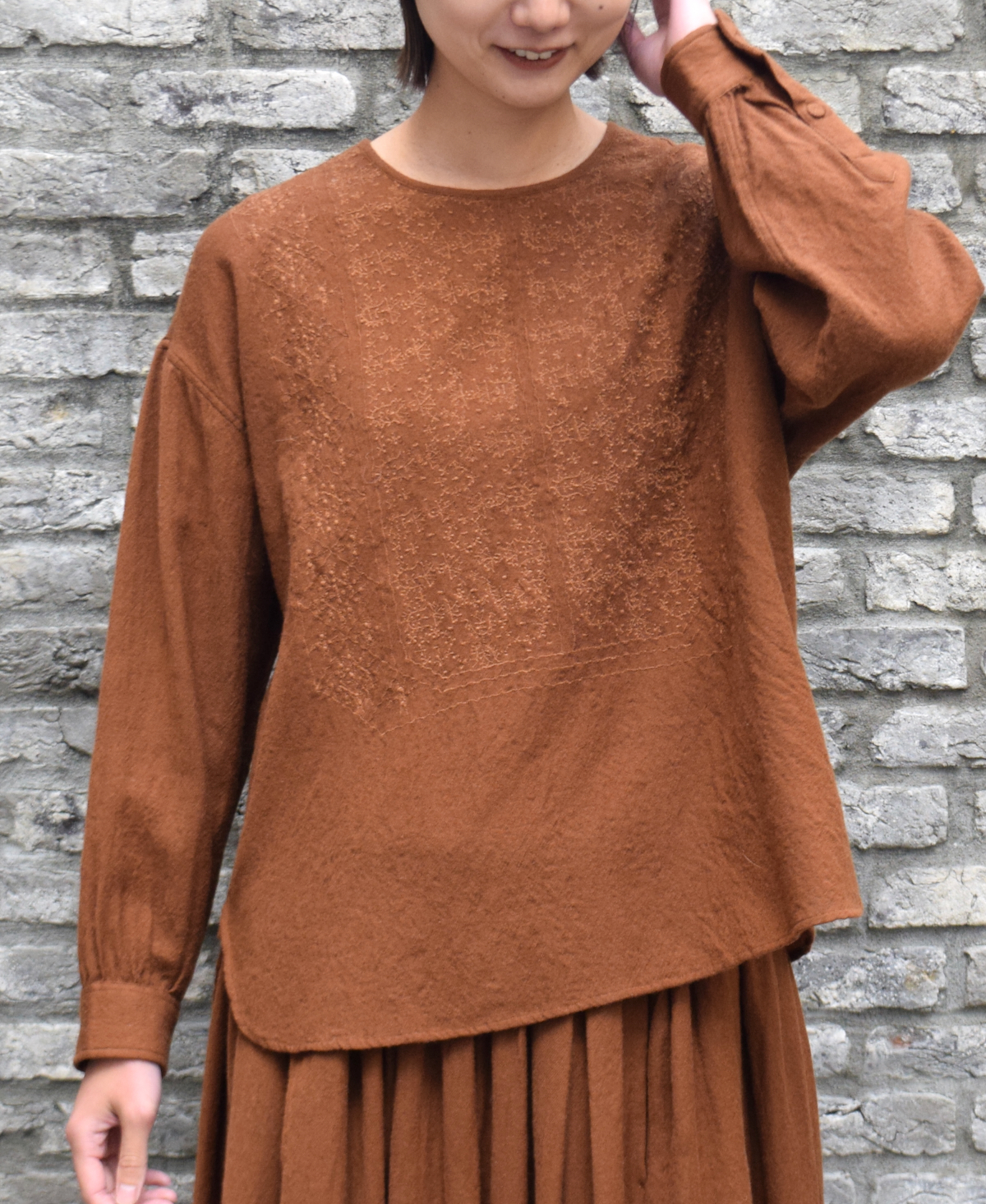 NMDS20562 (シャツ) BOILED WOOL PLAIN BACK OPENING CREW-NECK EMB SHIRT