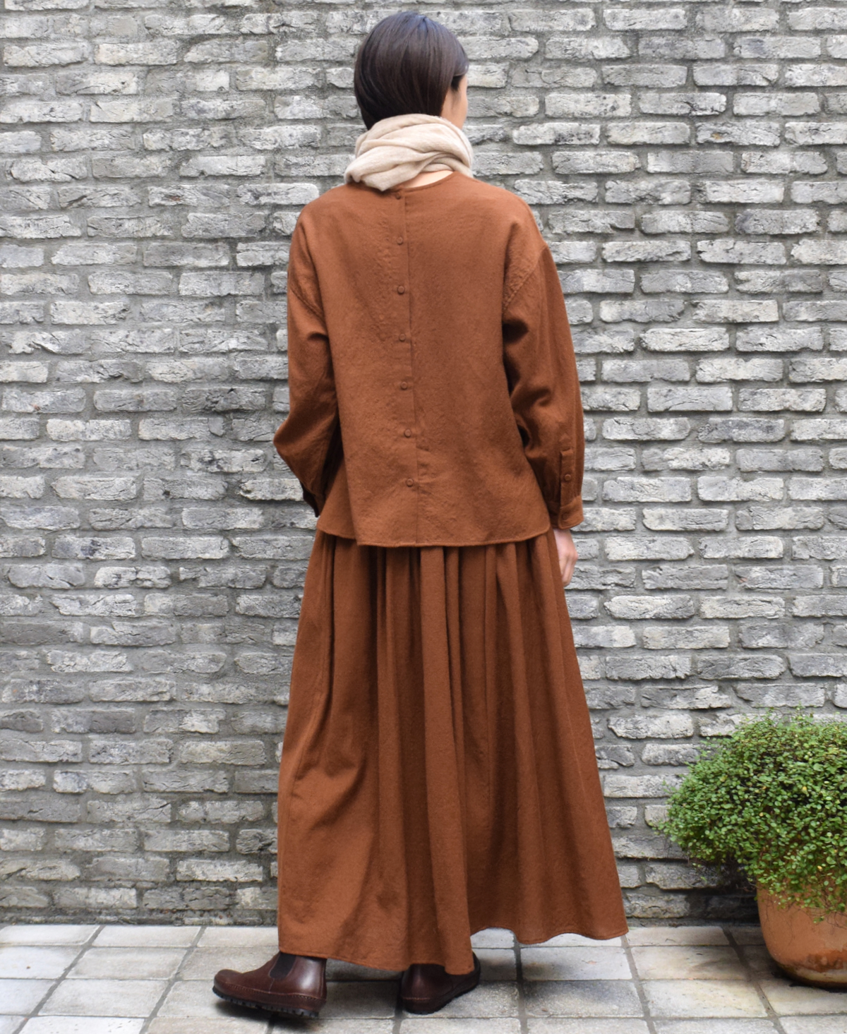 NMDS20562 (シャツ) BOILED WOOL PLAIN BACK OPENING CREW-NECK EMB SHIRT