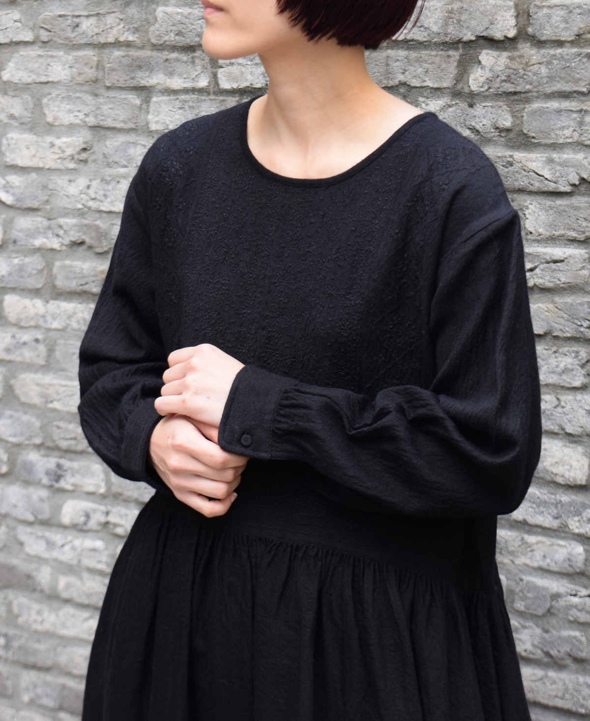 NMDS22571 (ワンピース) BOILED WOOL PLAIN BACK OPENING EMB DRESS