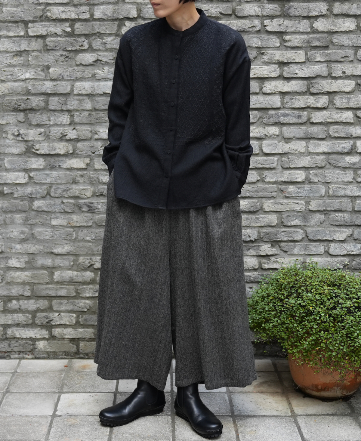 INMDS23756 (パンツ) TWIST YARN WOOL EASY PANTS