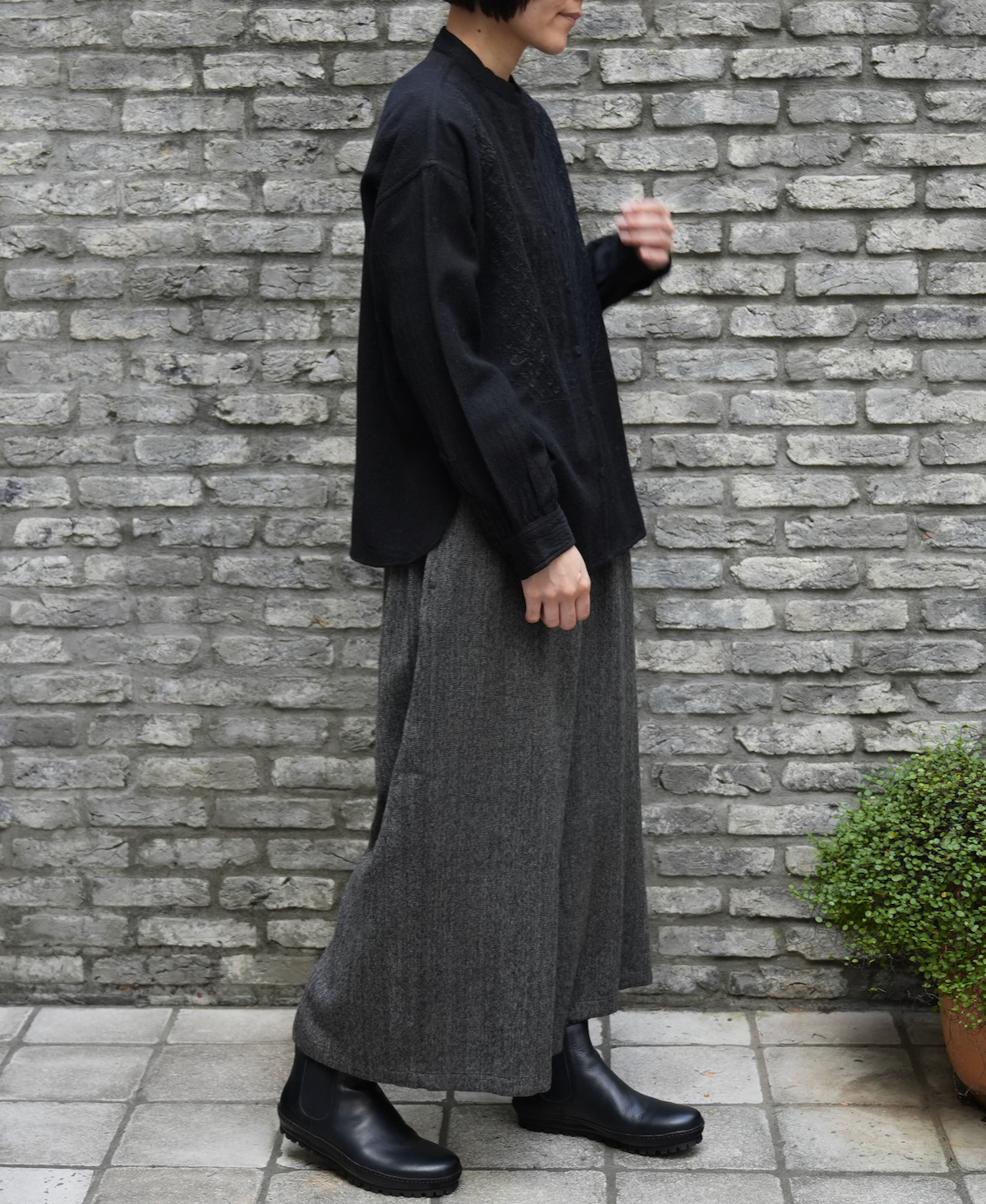 INMDS23756 (パンツ) TWIST YARN WOOL EASY PANTS