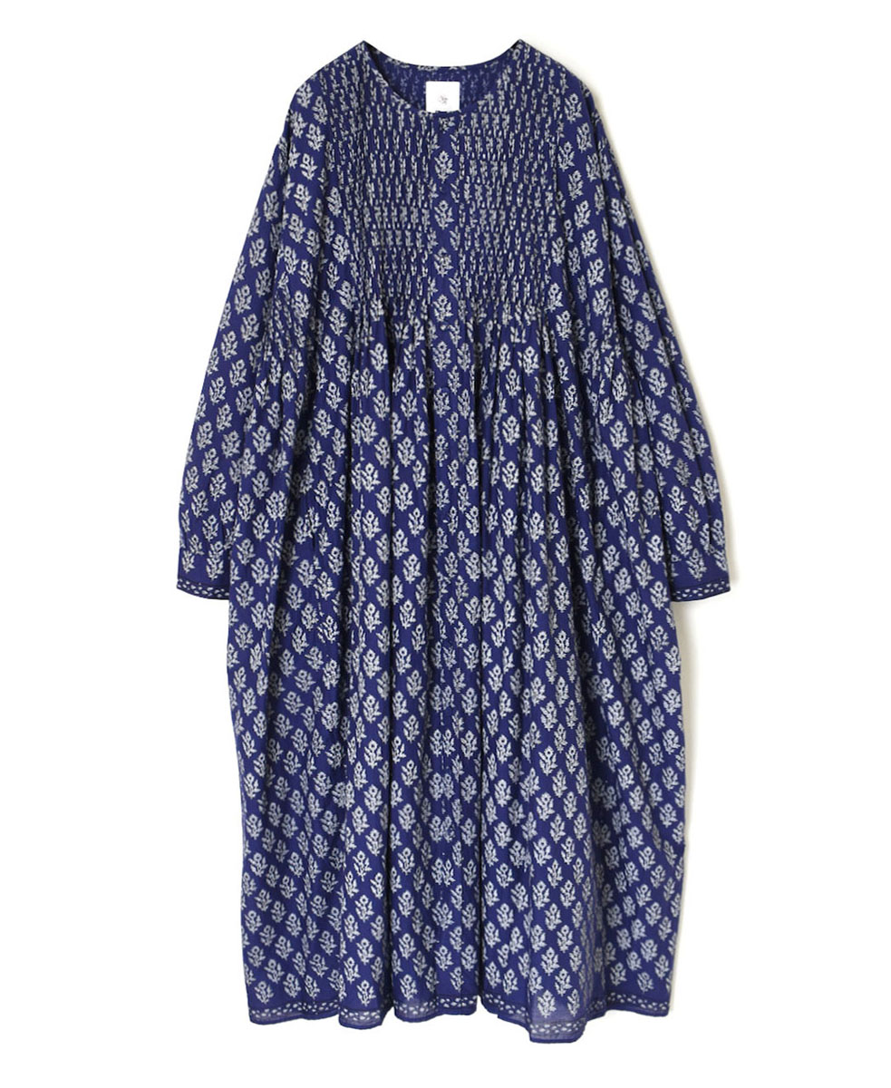 NMDS24173 (ワンピース) 80’S COTTON VOILE MEDIUM FLOWER BLOCK PRINT CREW-NECK BUTTON SHIRT MAXI DRESS WITH PINTUCK