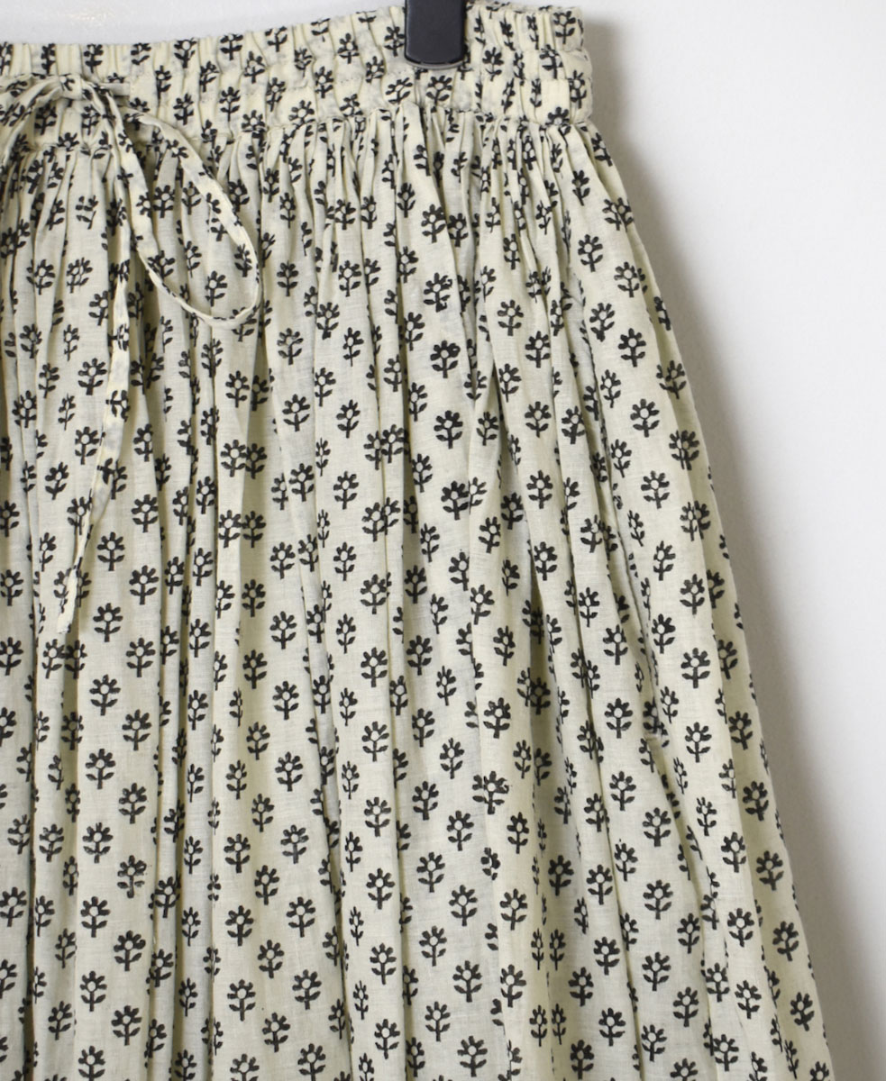 NMDS24184 (スカート) 80'S COTTON VOILE SMALL FLOWER BLOCK PRINT RAJASTHAN TUCK GATHERED SKIRT WITH LINING