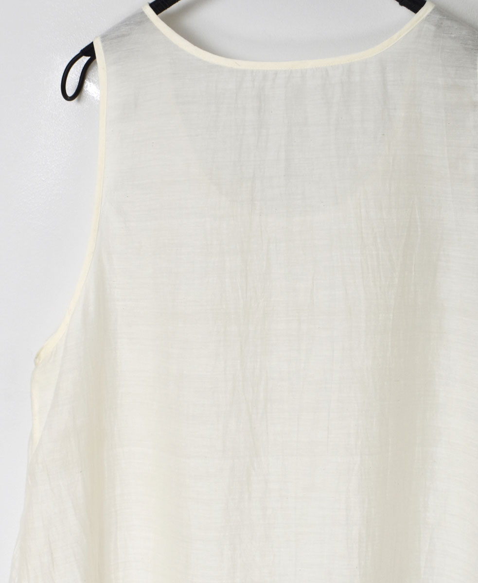 INMDS24043 (タンクトップ) HANDWOVEN COTTON SILK WITH LACE U-NECK TANK TOP