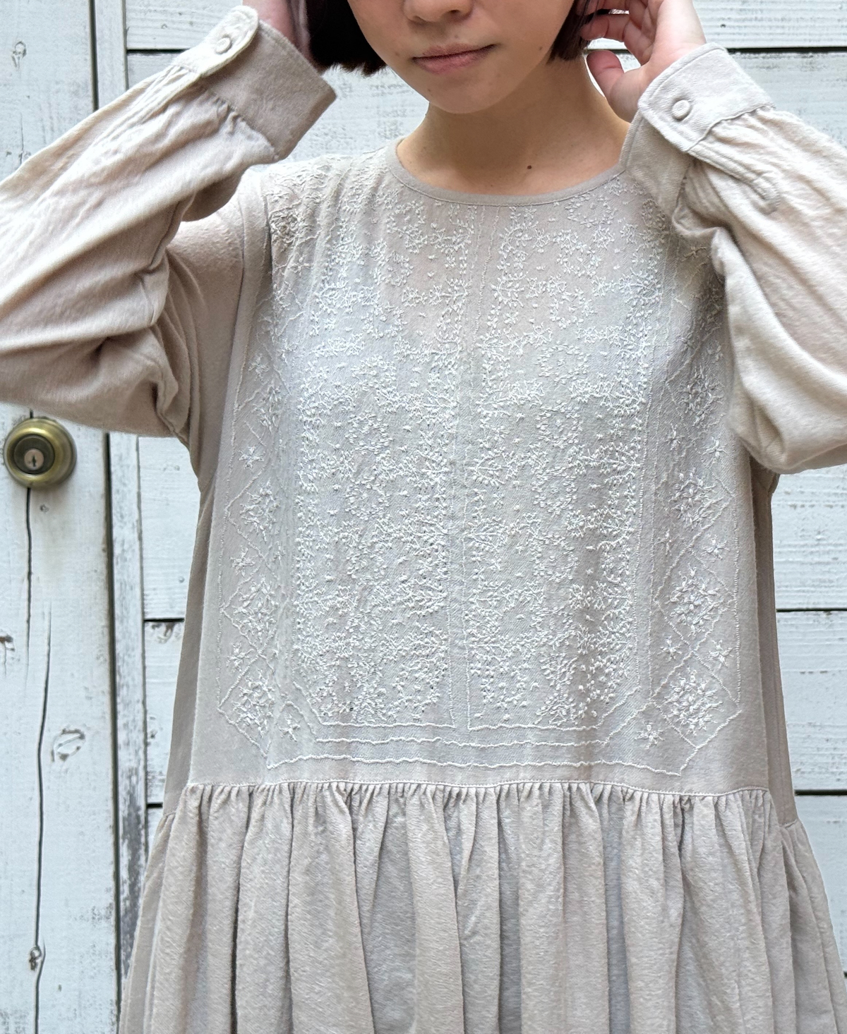 NMDS22571 (ワンピース) BOILED WOOL PLAIN BACK OPENING EMB DRESS